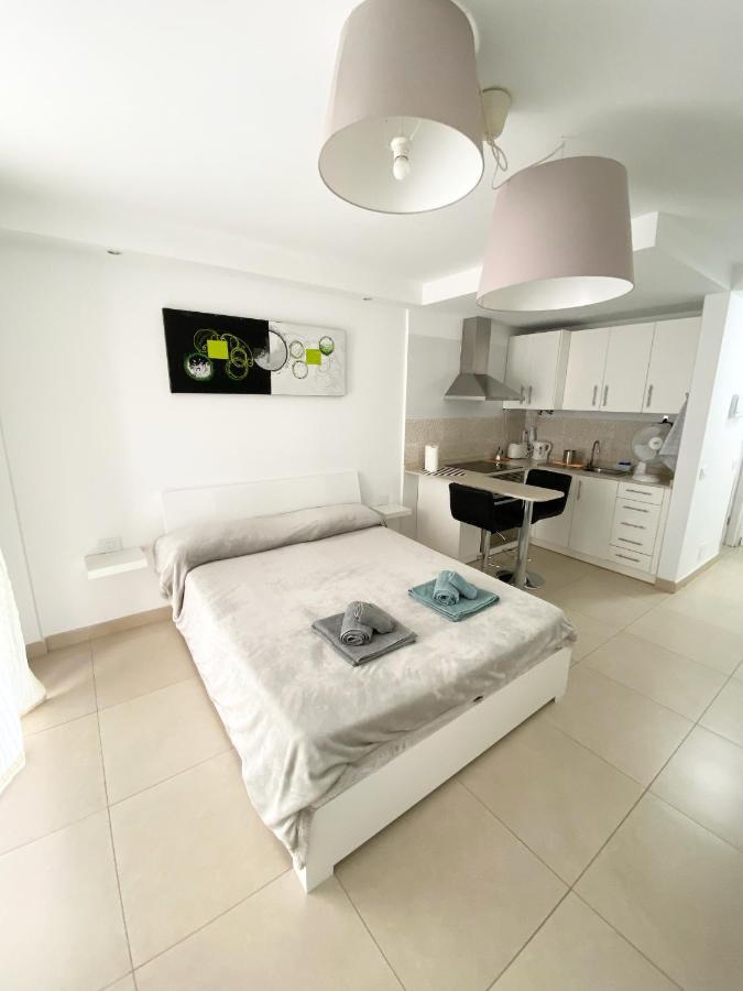 Aloha Summerland Vip Studio Sea & Pool View Los Cristianos  Eksteriør billede